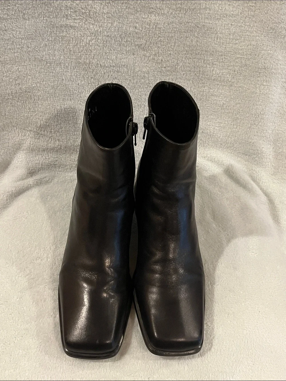 Minimalist Chunky Heel Black Leather Square Toe Ankle Boots Retro. Size 7.5